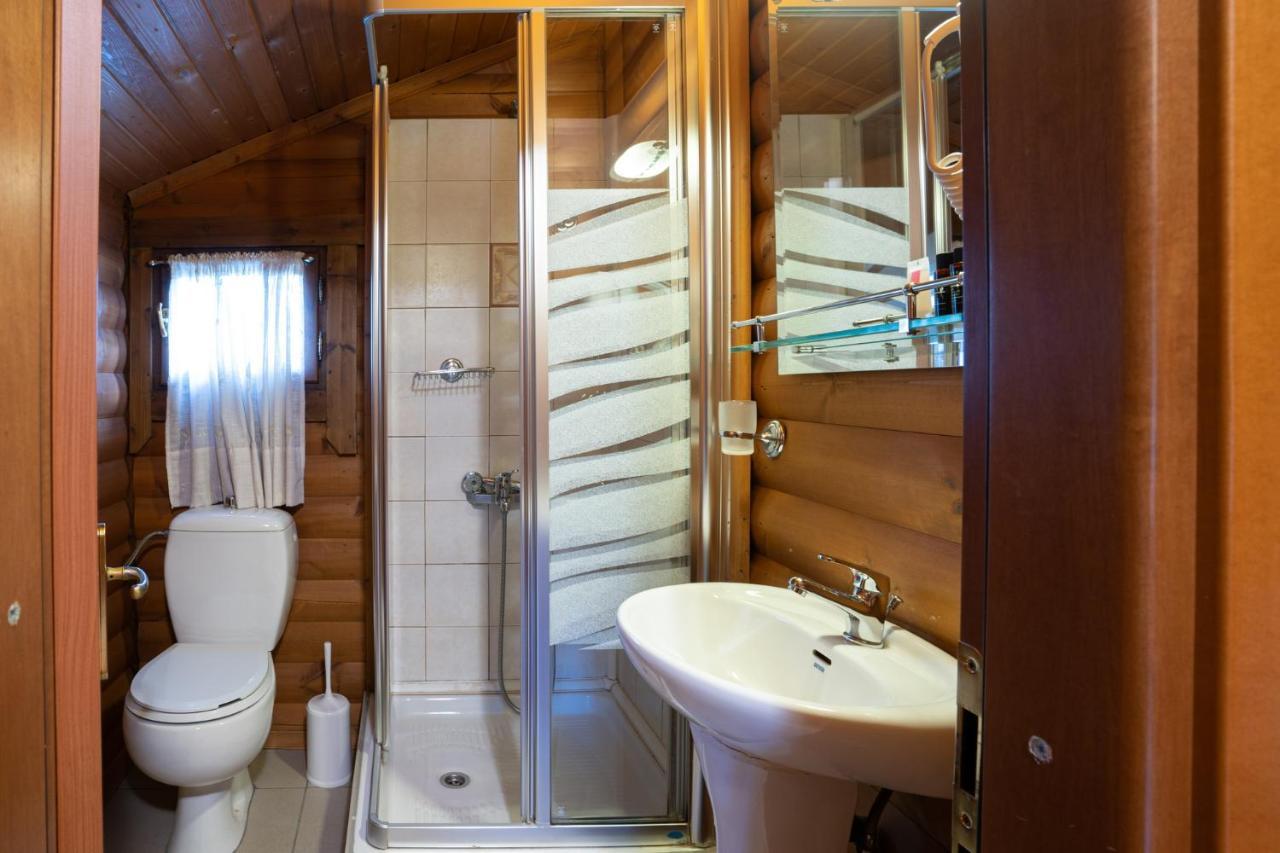 Chalet Likouresi Village Карпенисион Экстерьер фото